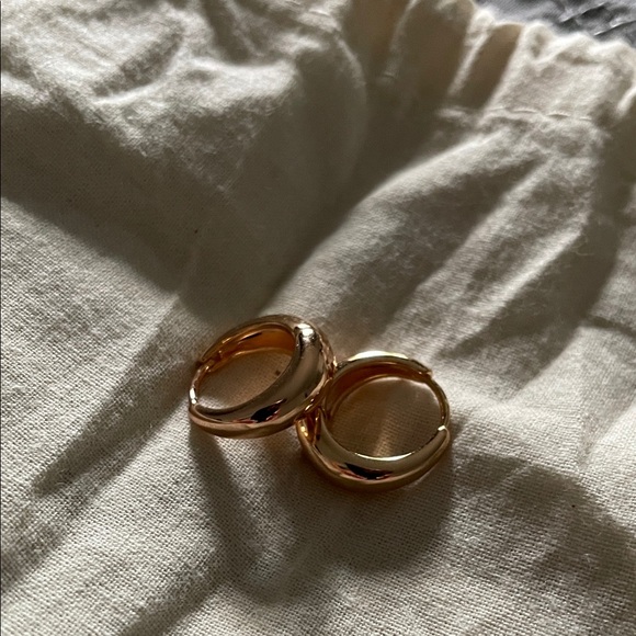 Jewelry - Gold Chunky Huggie Hoop Earrings - Women Jewelry